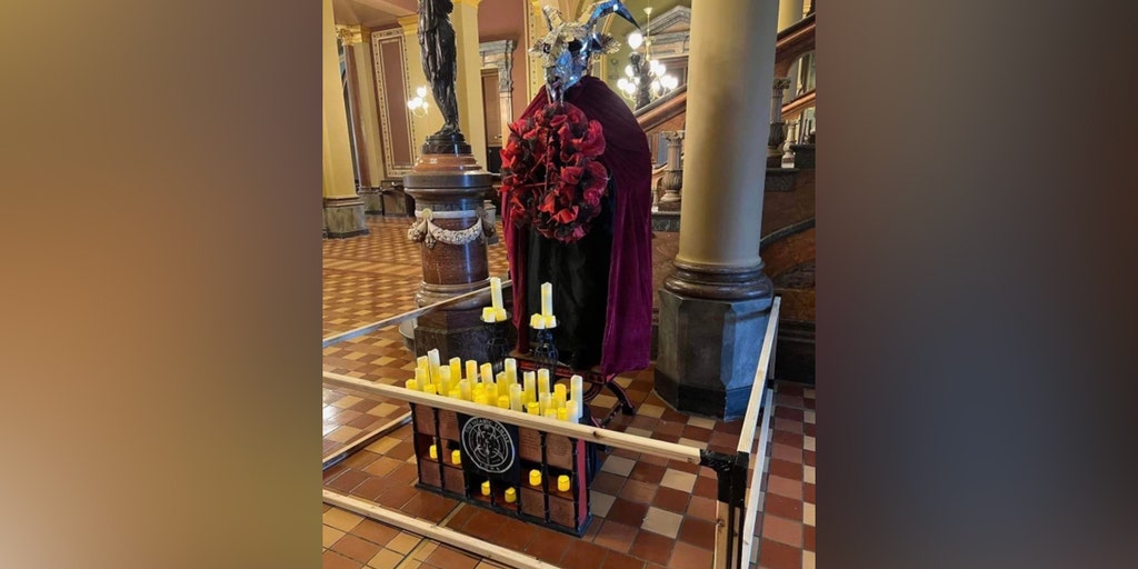 Navy vet charged with hate crime for smashing satanic statue in Iowa capitol gets support from conservatives - Vimarsana News