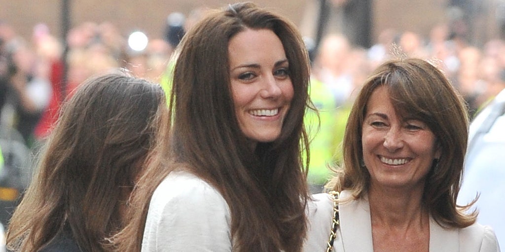 Kate Middleton's Mom Style Pictures