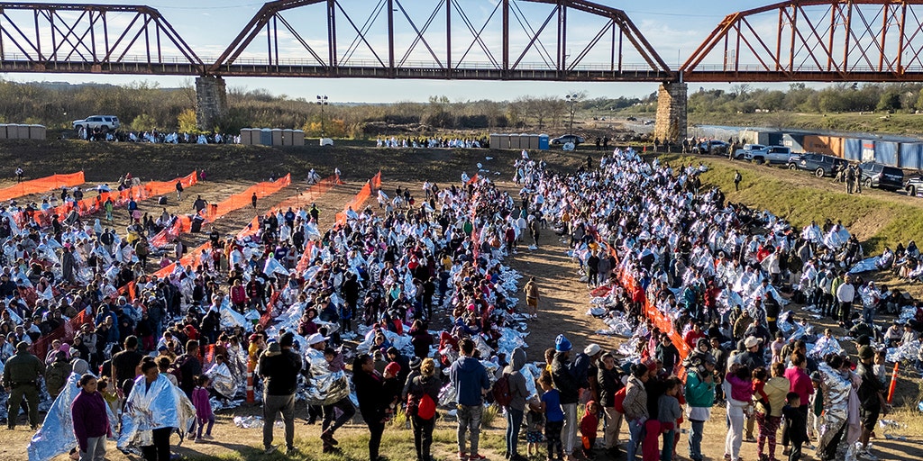 This Democratic US senator says it's time to get the job done and secure our southern border - Vimarsana News