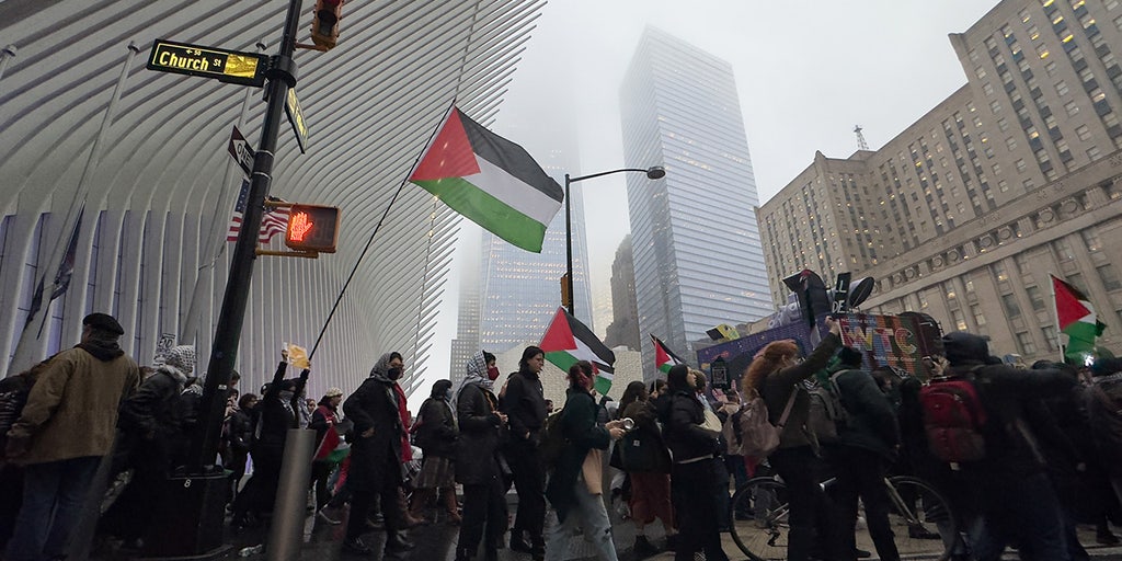 Pro-Palestinian protesters shout 'Allahu akbar' outside of World Trade Center site - Vimarsana News