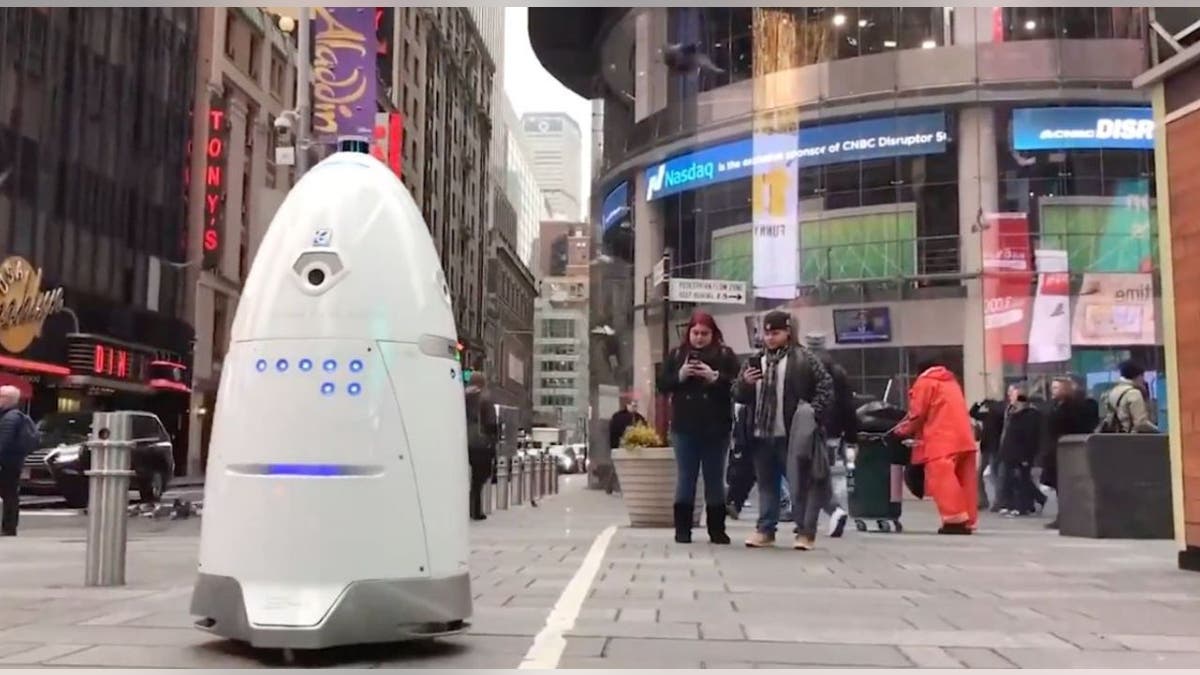 CRIME FIGHTING ROBOT 1