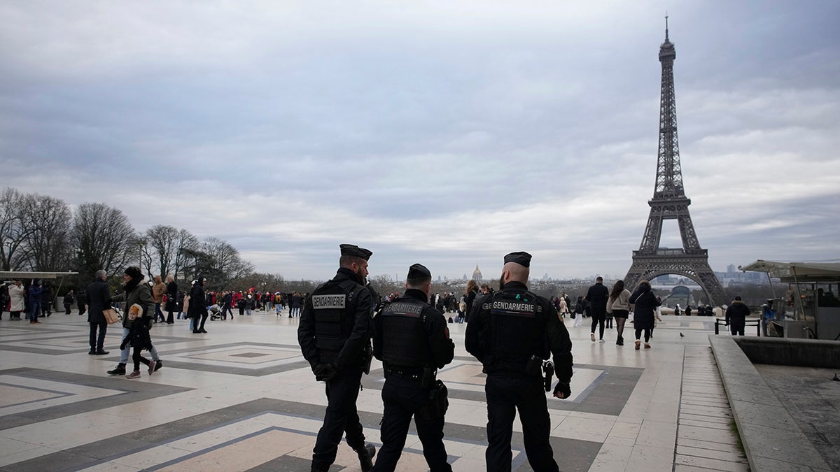 Eiffel Tower security