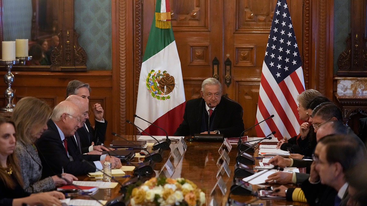 US, Mexican officials