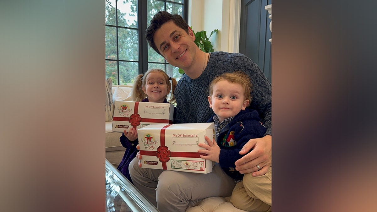 David Henrie and his eldest two children