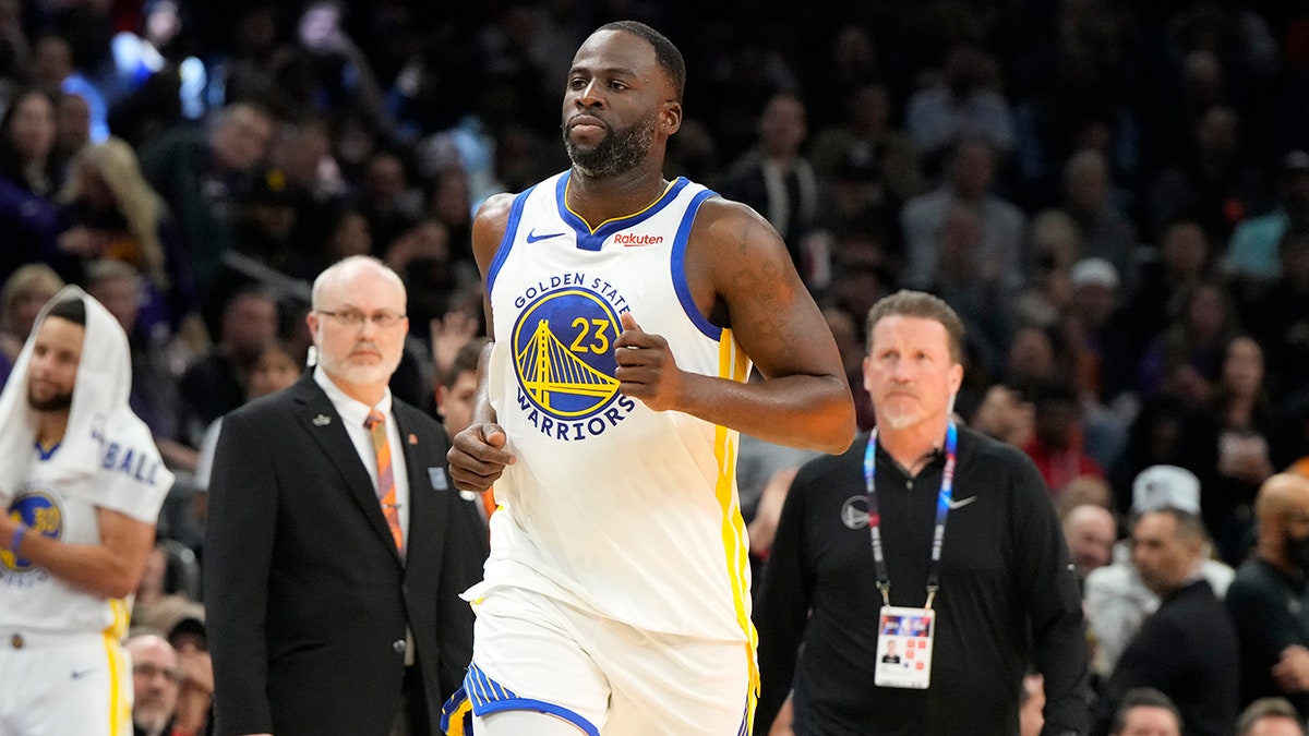 Draymond Green Ejected Less Than 4 Minutes Into Game After Jawing At ...