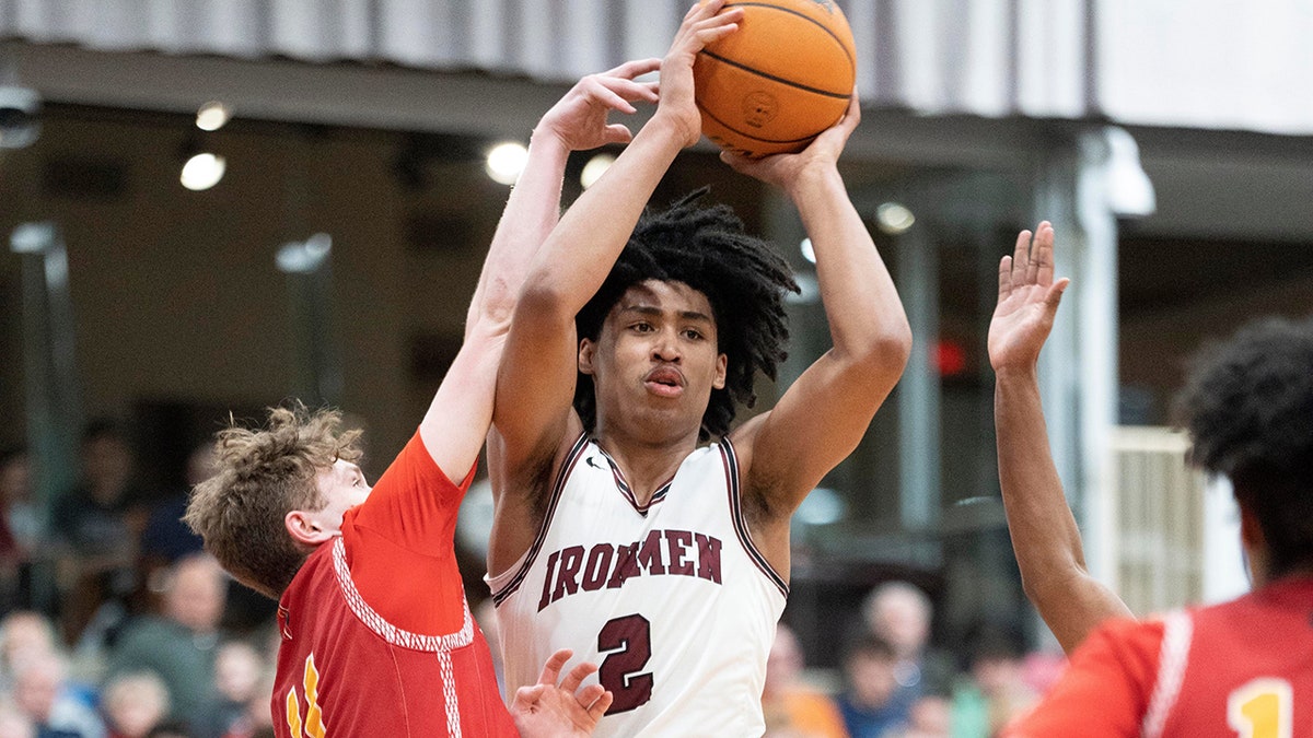 Ex-Rutgers stars take shots at ESPN star for breaking shock college basketball decision: ‘Lame as s–t’ 1 Dylan Harper vs Bergen Catholic