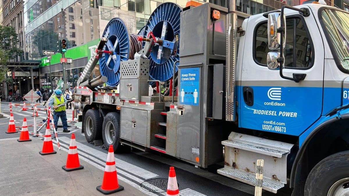 Con Edison truck