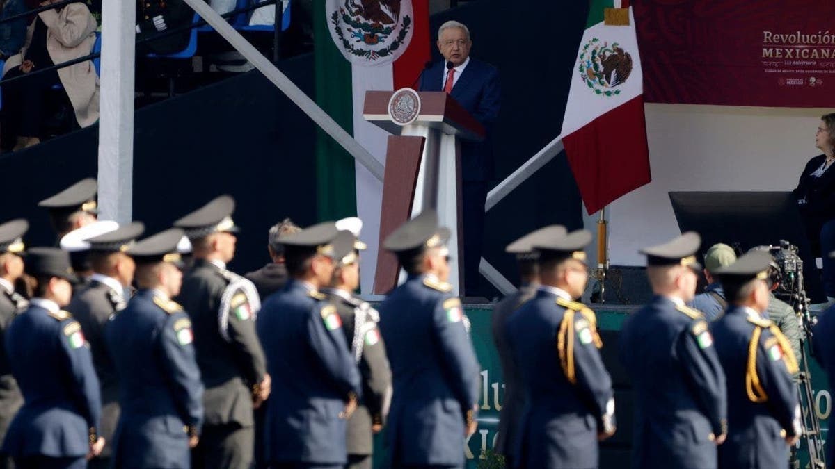 Mexico military parade