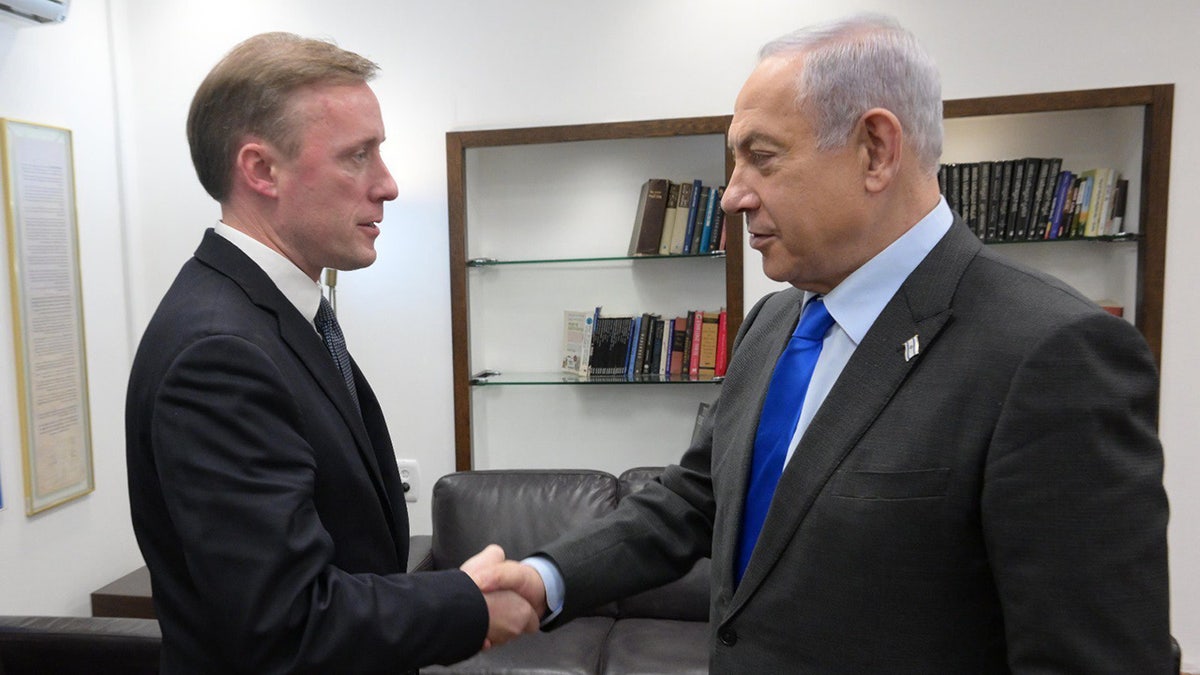 Sullivan and Netanyahu shake hands in Israel