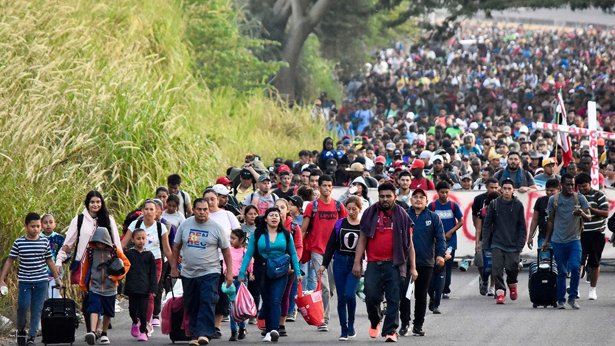 Migrant caravan from Honduras dissolves before reaching US border