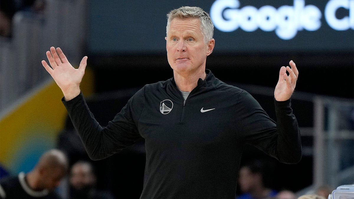 Steve Kerr bir çağrıya yanıt verdi