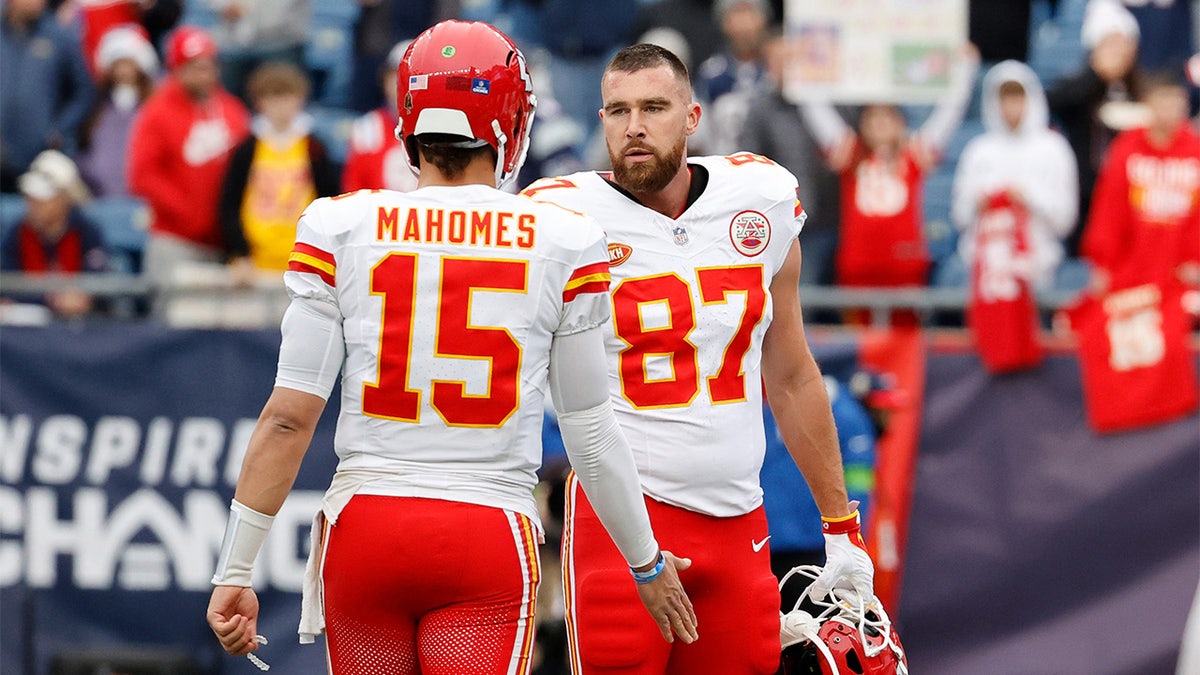 Patrick Mahomes and Travis Kelce before a game