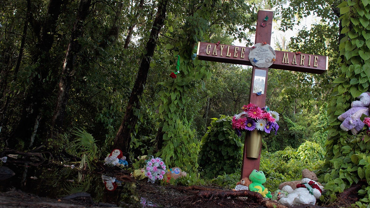 A cross at Caylee Anthony's memorial