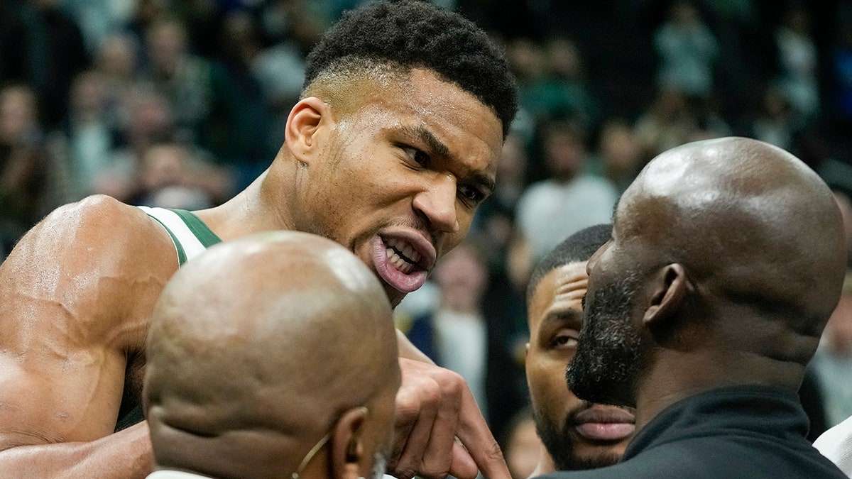 Bucks’ Giannis Antetokounmpo Irate With Pacers After Game Ball Is Taken ...