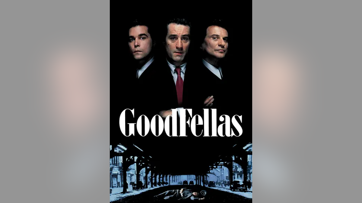 Cover of "GoodFellas" with cast on the cover