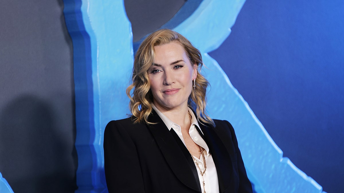 Kate Winslet smiling on the red carpet