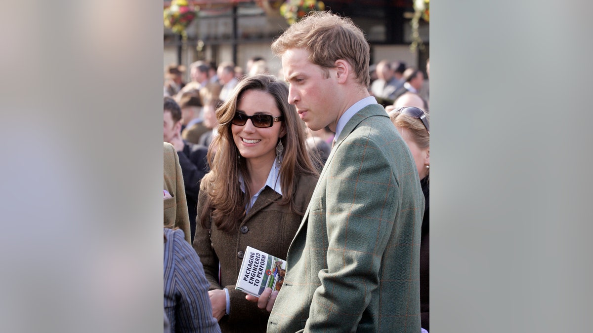 Kate Middleton e Príncipe William em 2007