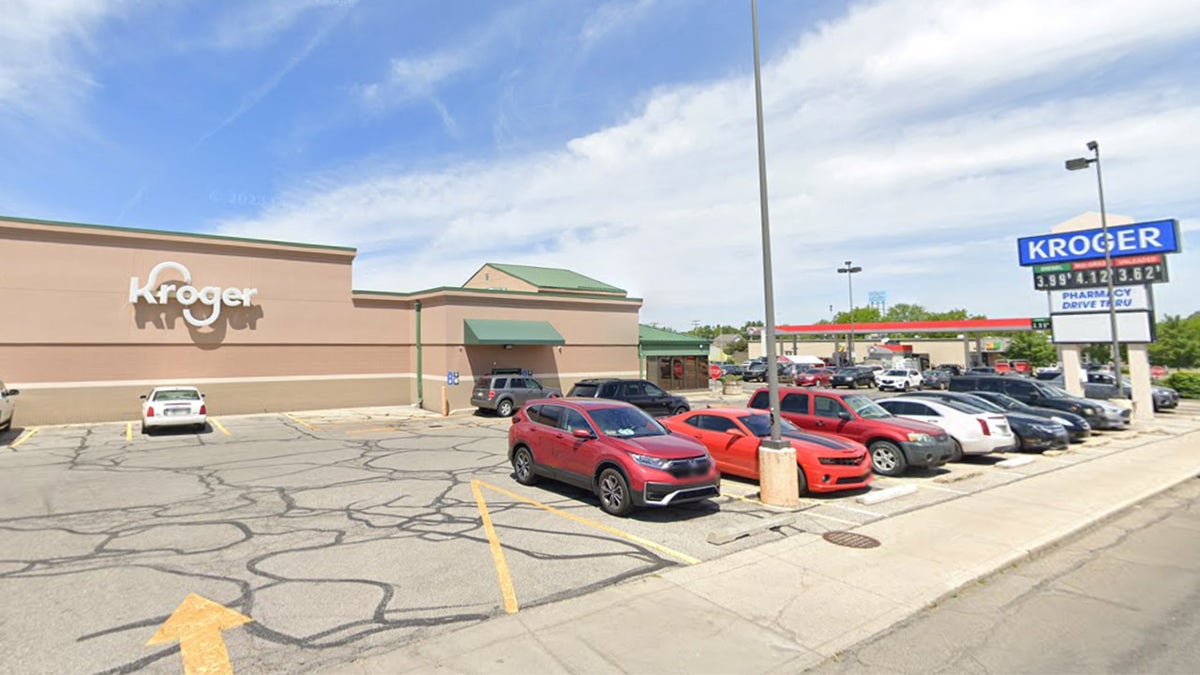 Kroger store stabbing