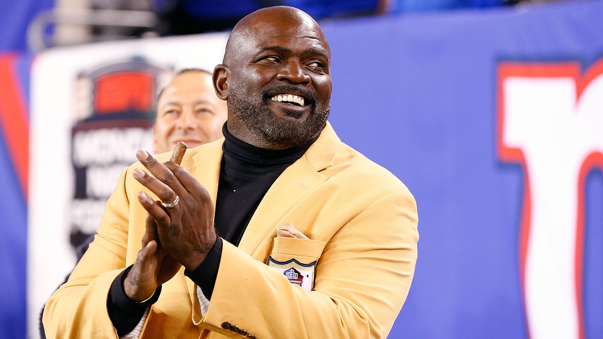 Lawrence Taylor honored