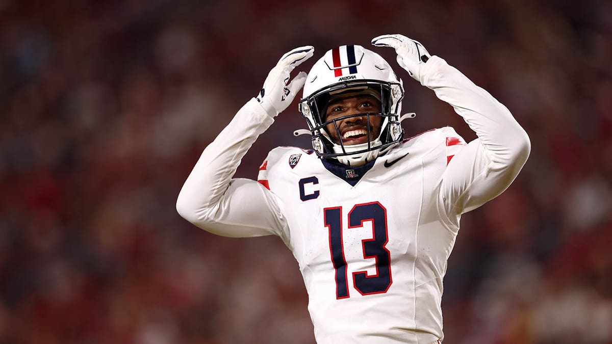 Martell Irby reacts during a Arizona football game