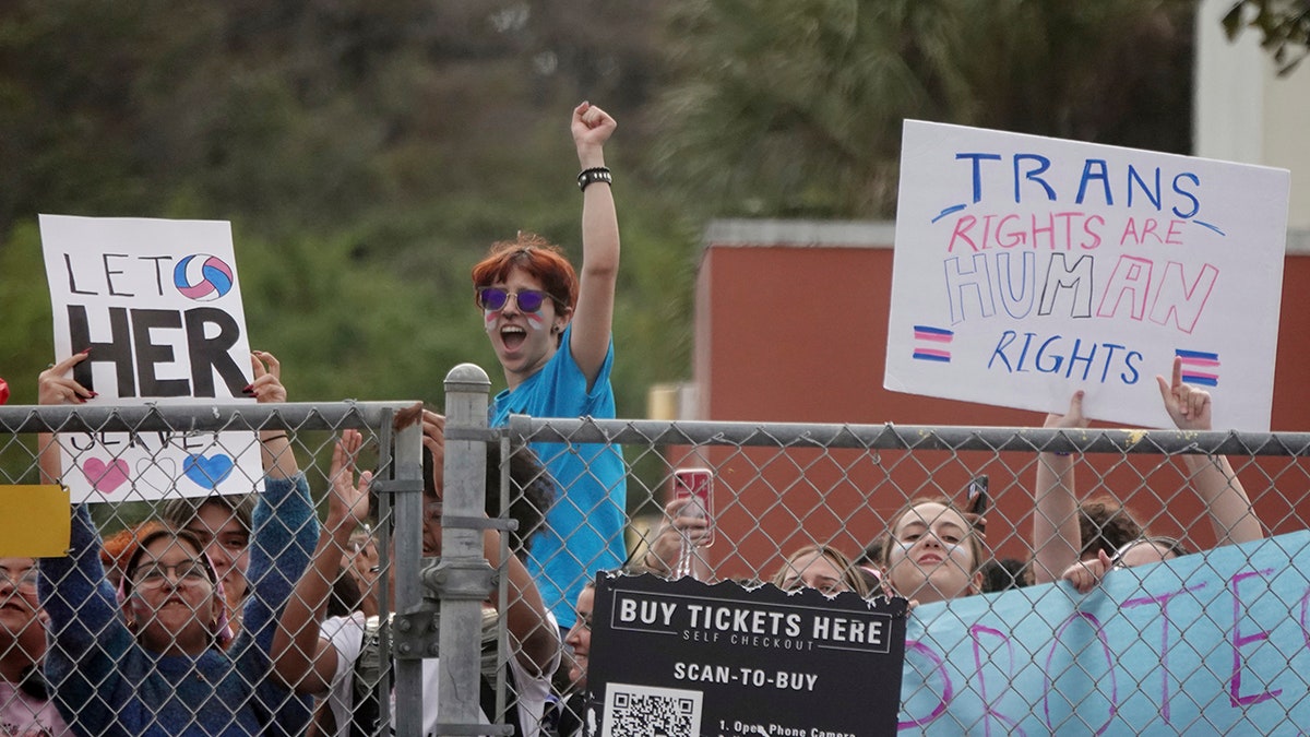 FL high school students protest