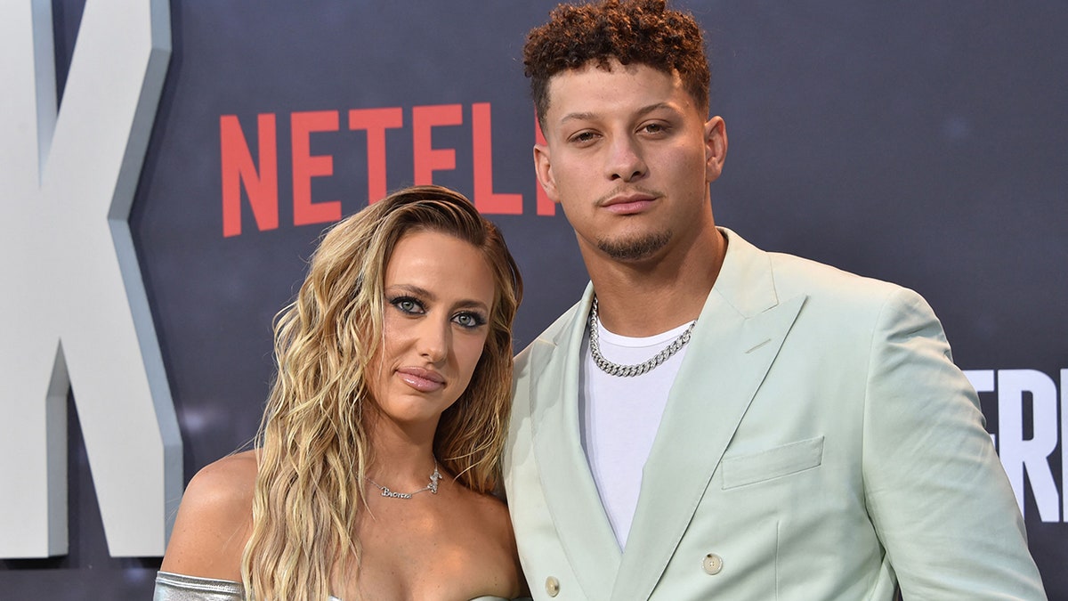 Patrick Mahomes and Brittany on the red carpet