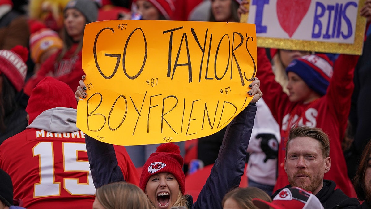'Go Taylor' sign