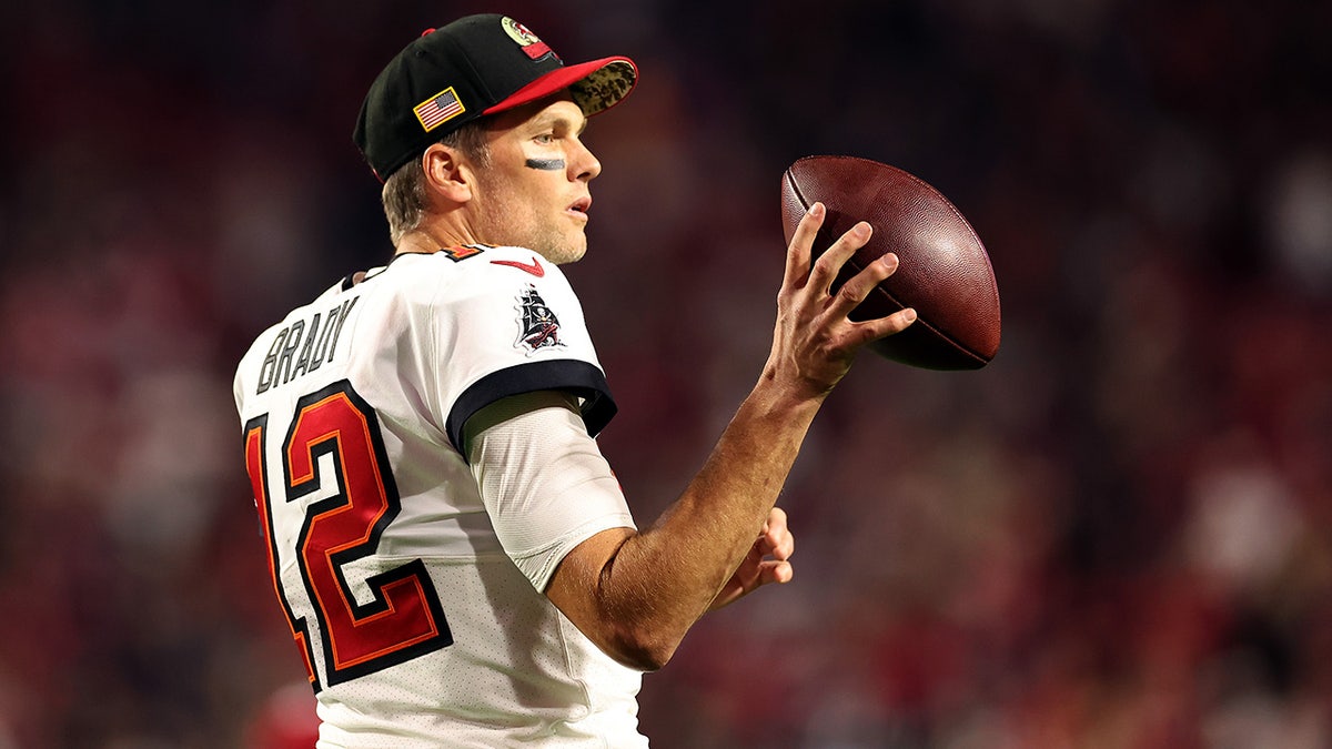 Tom Brady reveals he nearly unretired in May but didn’t because of 1 reason 1 Tom Brady warms up
