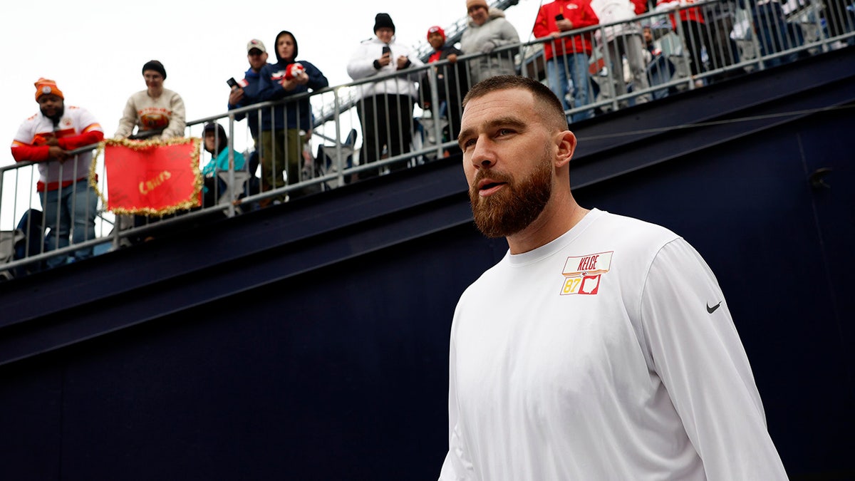 Travis Kelce out of the tunnel