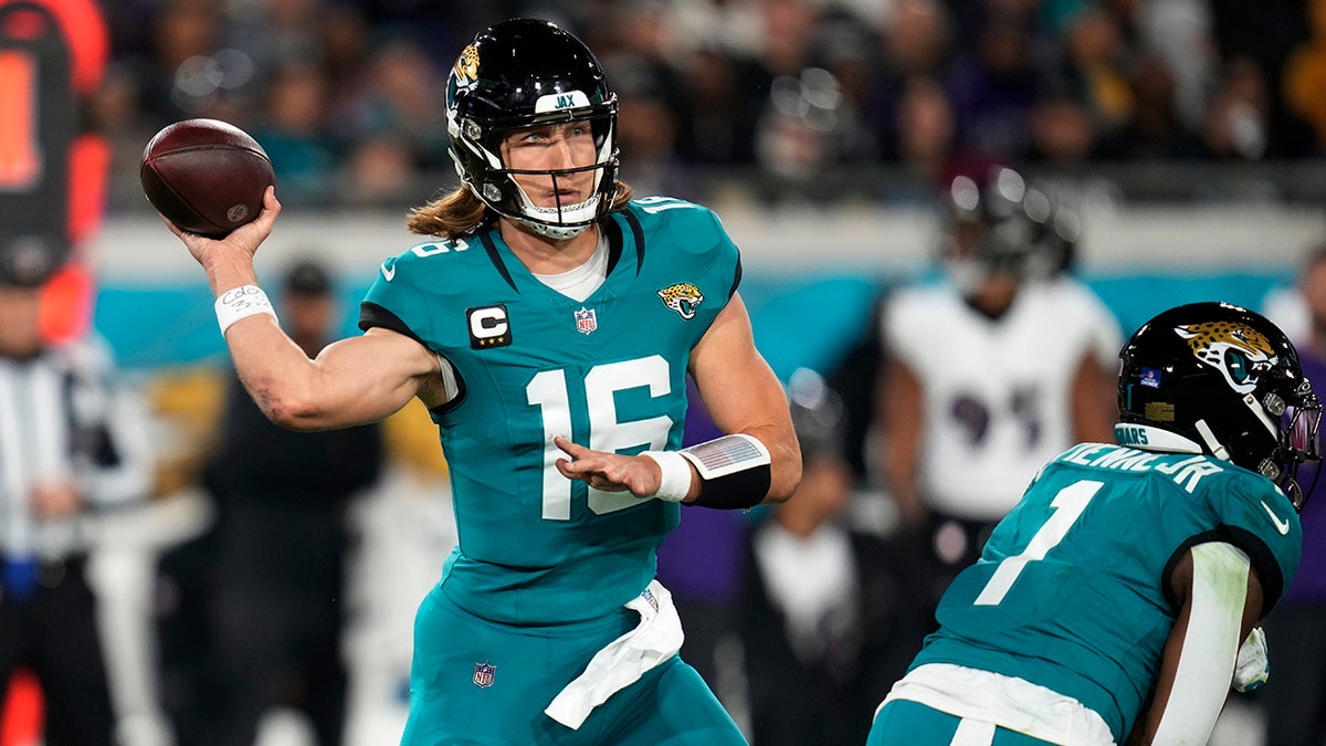 Jaguars Star Trevor Lawrence’s Consecutive Win Streak Comes To End ...