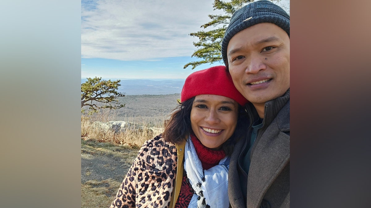 SINGAPORE COUPLE NEW YORK STATE PARK