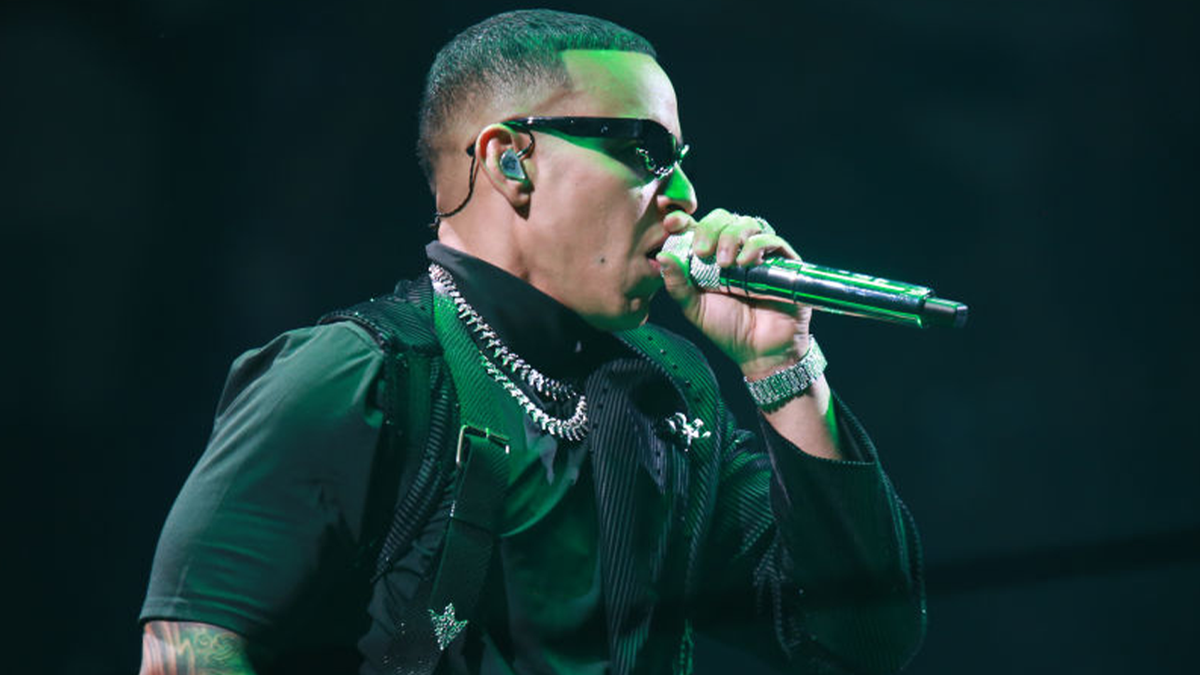 Daddy Yankee performing