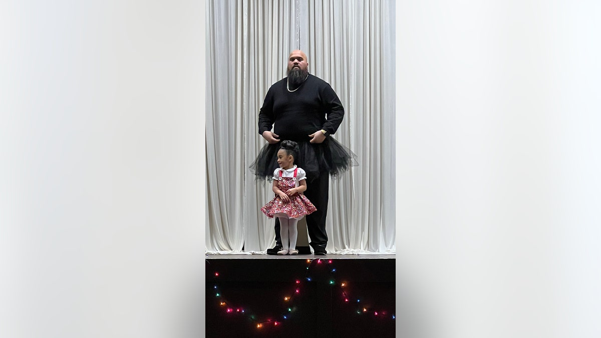 dad dancing at daughters recital