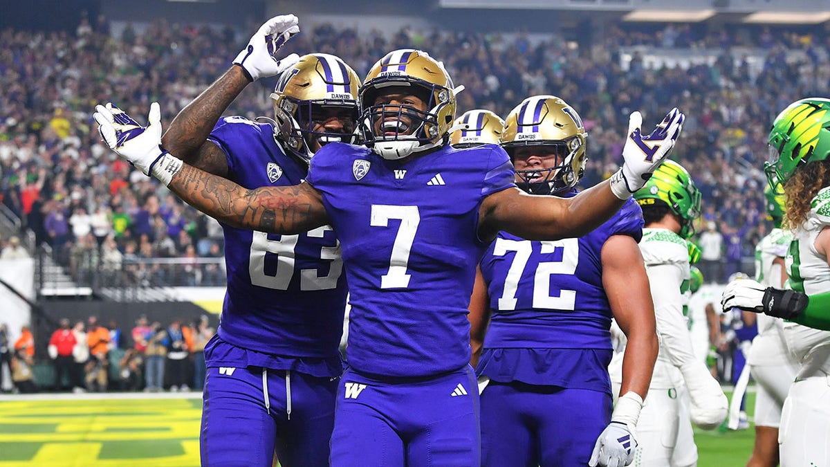 Dillon Johnson celebrates a touchdown