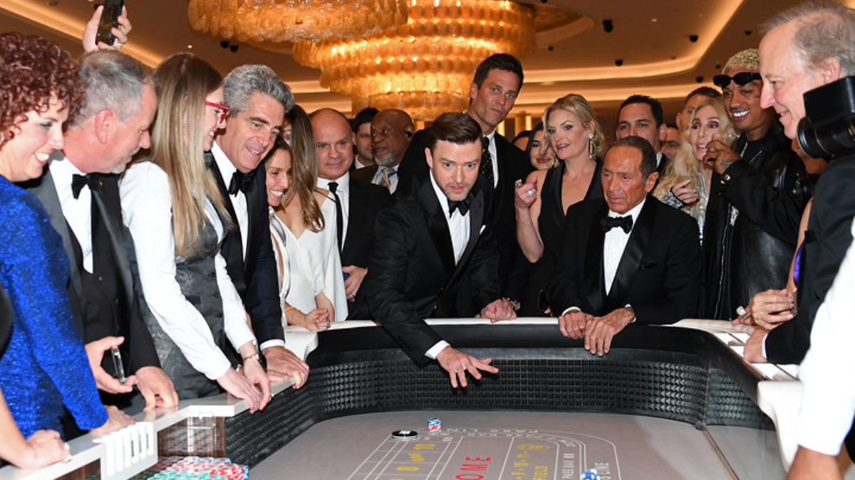 Stars at Fontainebleau opening