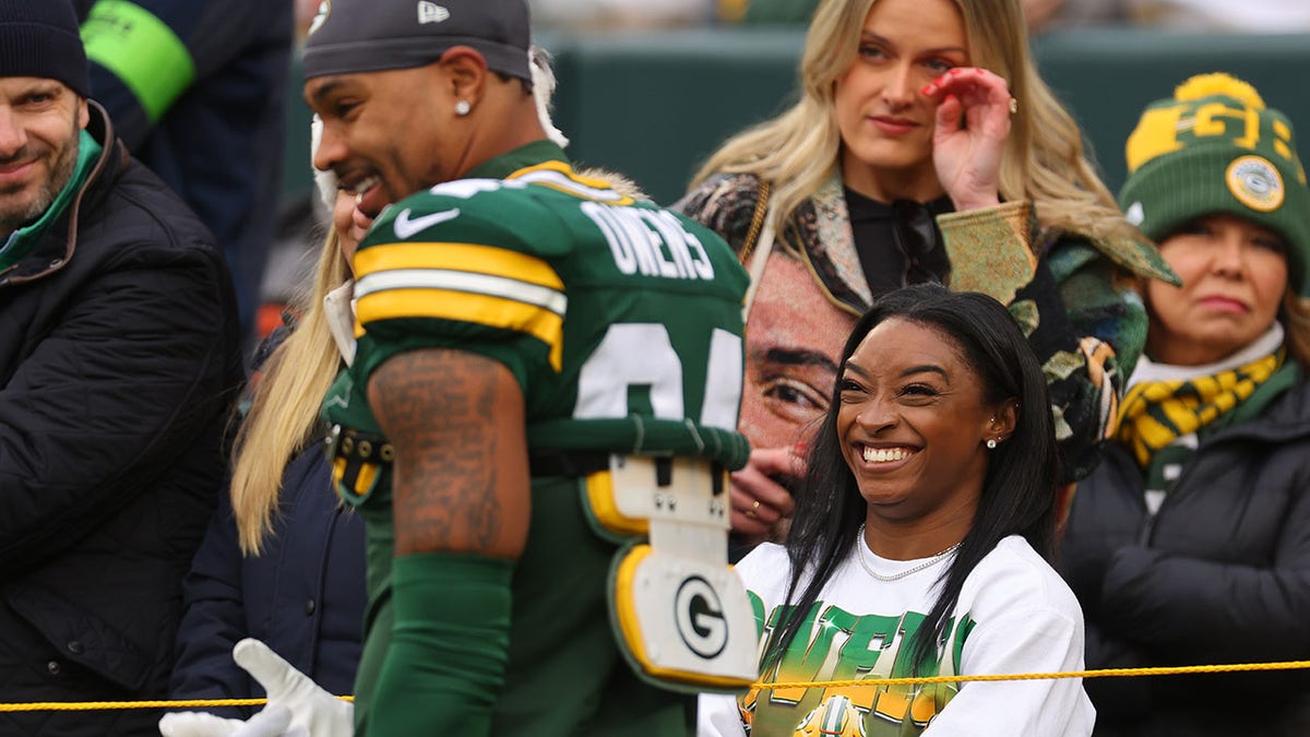 Simone Biles' NFL husband reaches agreement with Packers' biggest rival ...