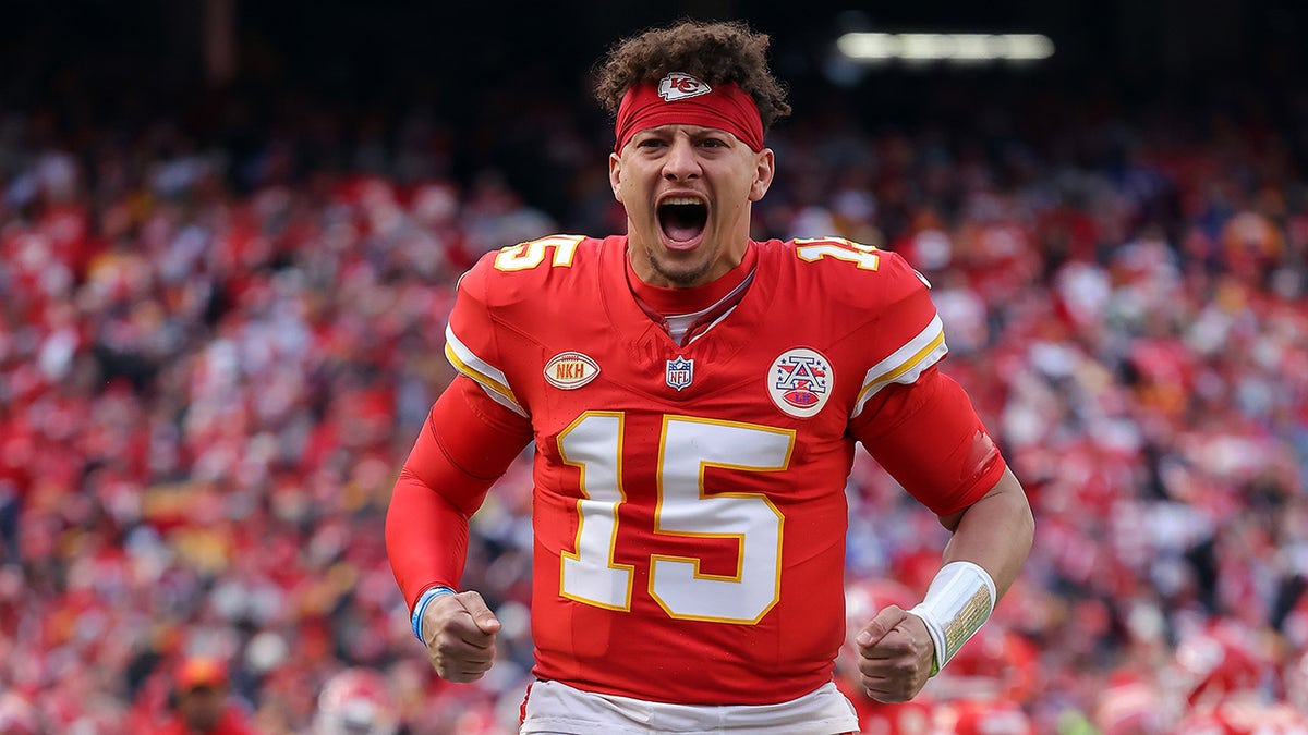 Patrick Mahomes Knows Who He’d Be If He Played Basketball: ‘Just Like ...