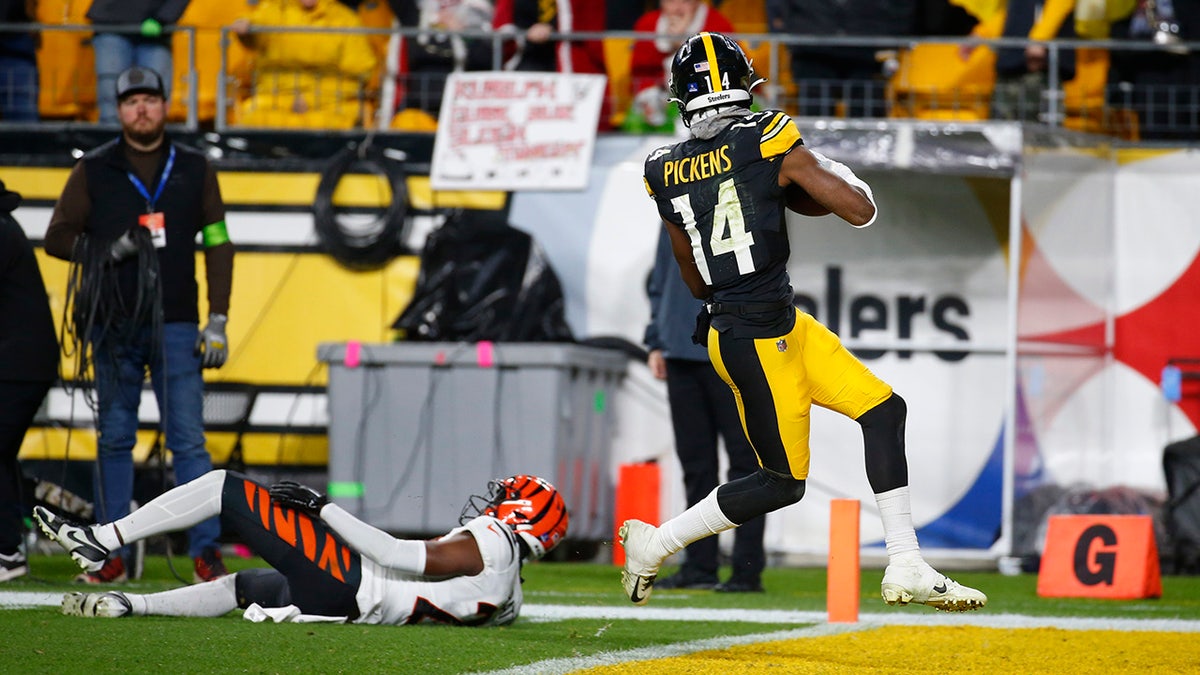 George Pickens Silences Critics With Epic Performance As Steelers Cling ...