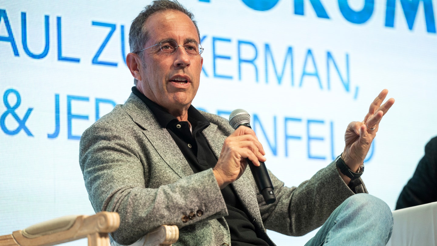 Jerry Seinfeld Roasts Anti-Israel Hecklers, Leaving Audience in Stitches