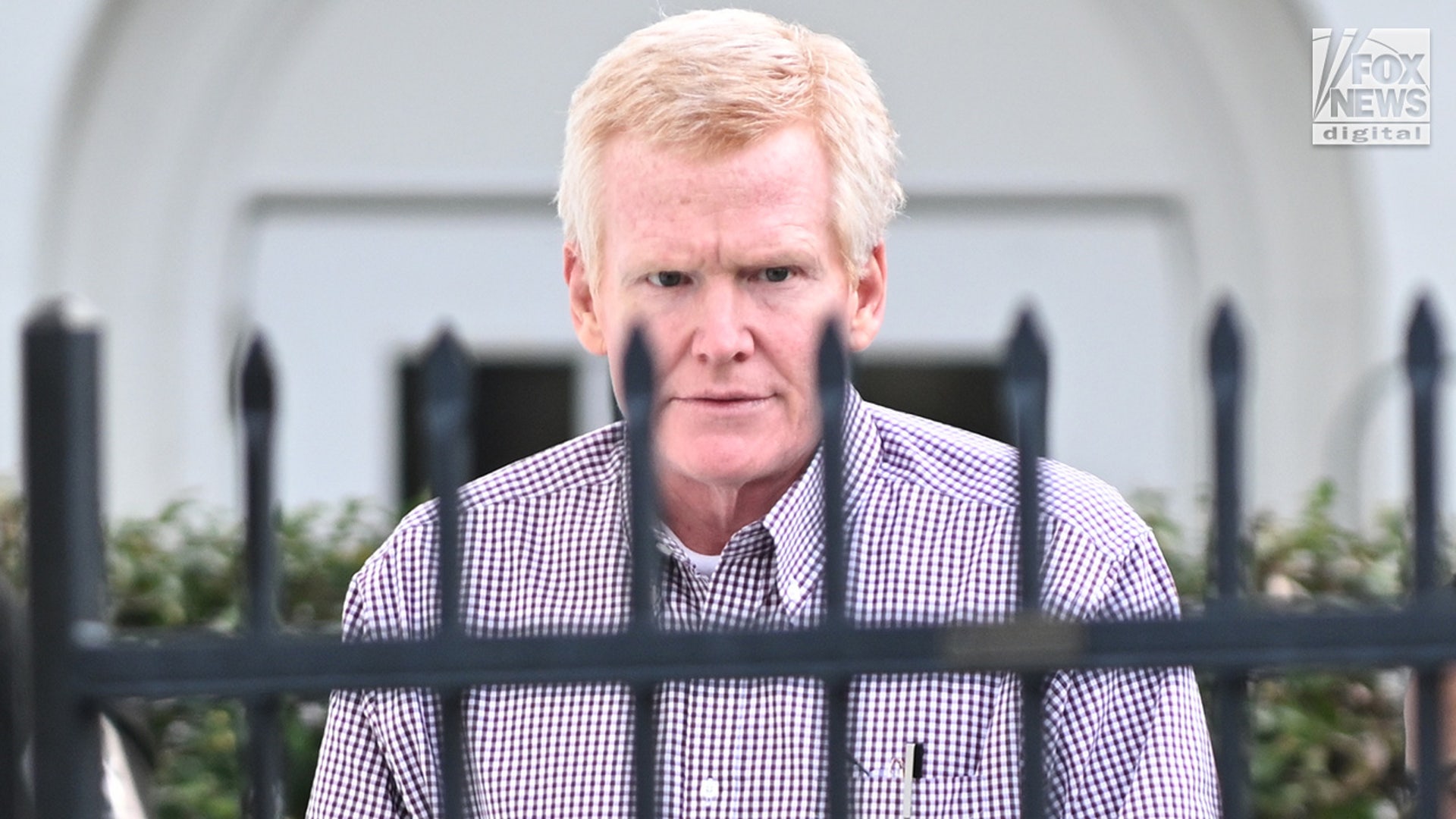 Alex Murdaugh is escorted from the Colleton County Courthouse