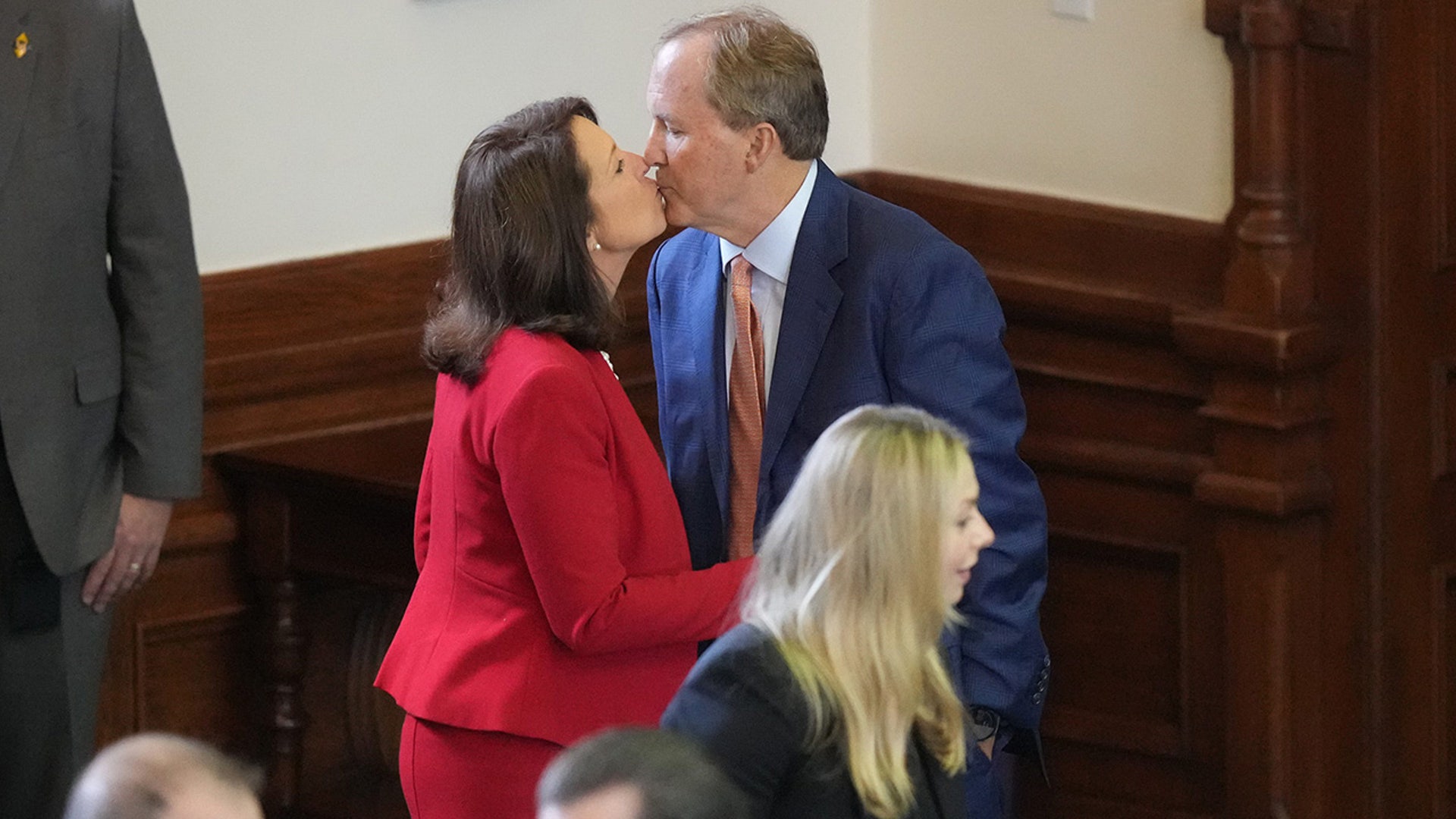Ken Paxton kisses his wife ahead of his impeachment vote