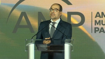 CAIR quietly scrubs Democrats' praise for group after blowback over leader's pro-Hamas comments