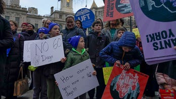 New York City migrant families urge mayor to revoke 60-day shelter limit