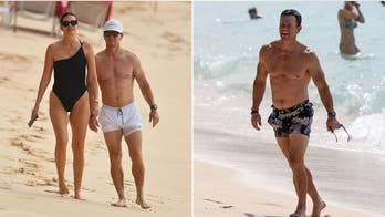 Mark Wahlberg, wife enjoy Christmas beach vacation as he shares health tips: ‘No better way to start the day’
