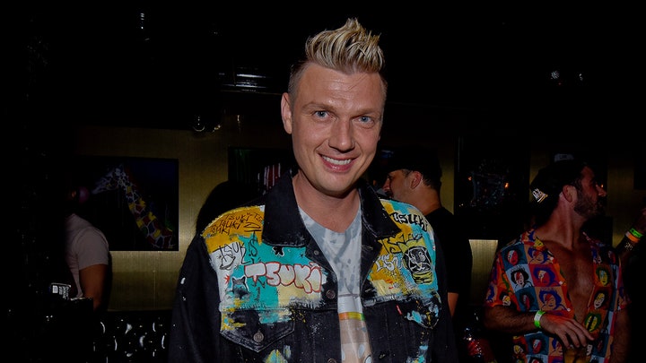 Nick Carter holds back tears as Backstreet Boys honor passing Of Aaron Carter at London concert