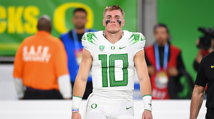 Oregon's Bo Nix has a 'lot of emotions' after Pac-12 alt game