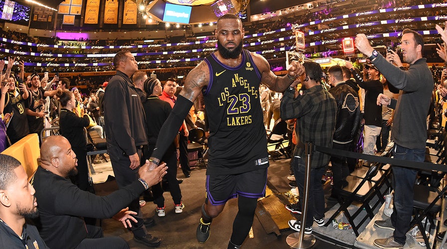 Lakers on sales court jersey