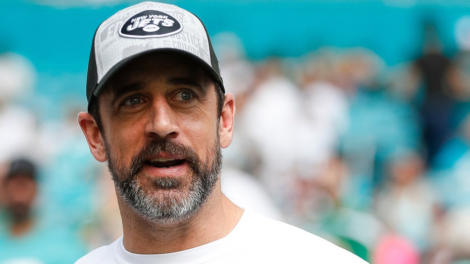 Aaron Rodgers leans into ex-NFL star's racial bowl proposal, says Dave Chappelle should be involved