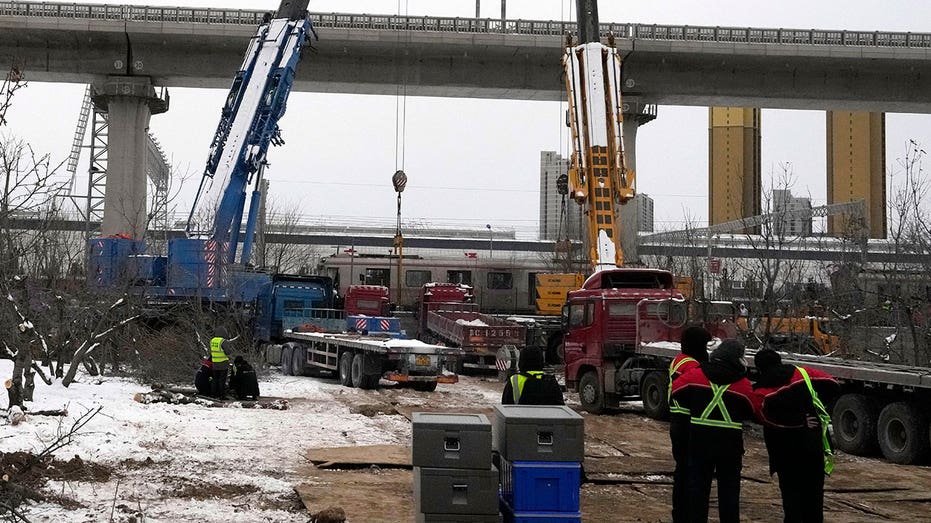 Subway trains collide in Beijing, leaving 515 passengers hospitalized