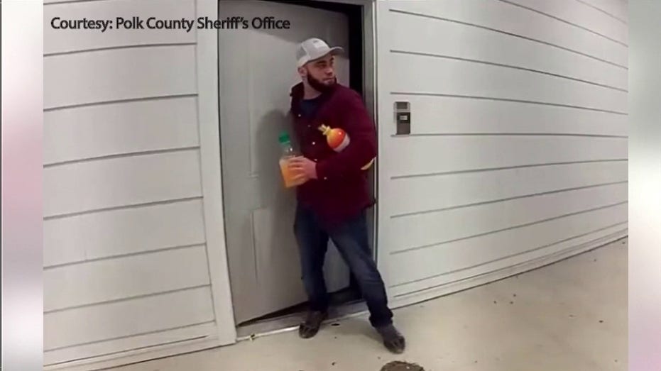 Booze bandit: Florida man caught on video stealing 'screwdriver' ingredients from an apartment